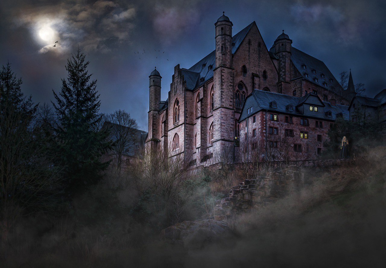 Привидения - призраки старинных замков